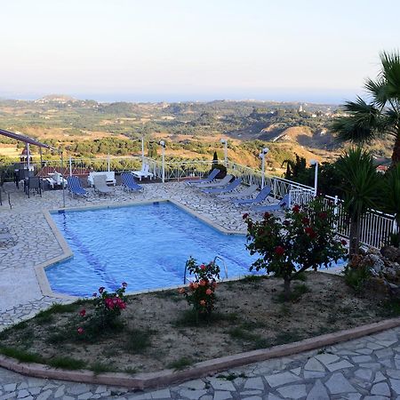 Апартаменты Ionian Balcony Ликсури Экстерьер фото